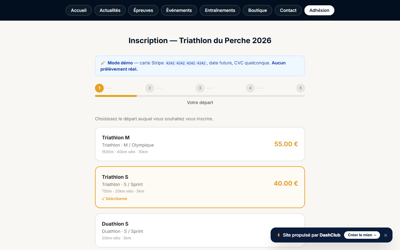Formulaire d'inscription à une épreuve de triathlon avec sélection de la catégorie et paiement Stripe en ligne